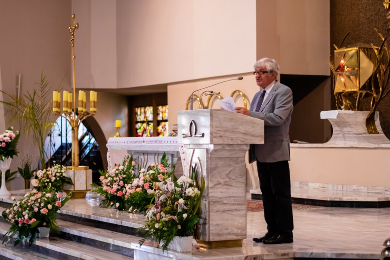 MEDYTACJE O TAJEMNICY EUCHARYSTII - muzyczne rozważanie poprowadzili Elżbieta Grodzka-Łopuszyńska (sopran) i Julian Gembalski (organy)