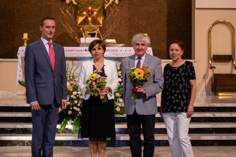 MEDYTACJE O TAJEMNICY EUCHARYSTII - muzyczne rozważanie poprowadzili Elżbieta Grodzka-Łopuszyńska (sopran) i Julian Gembalski (organy)